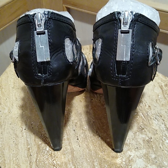 L.A.M.B Davin Y2K black strappy platform pumps sandals 10 - Picture 6 of 14